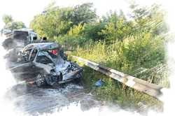 Під Дніпром вантажівка Нацгвардії протаранила Lanos: загинули водій і 12-річна пасажирка легковика